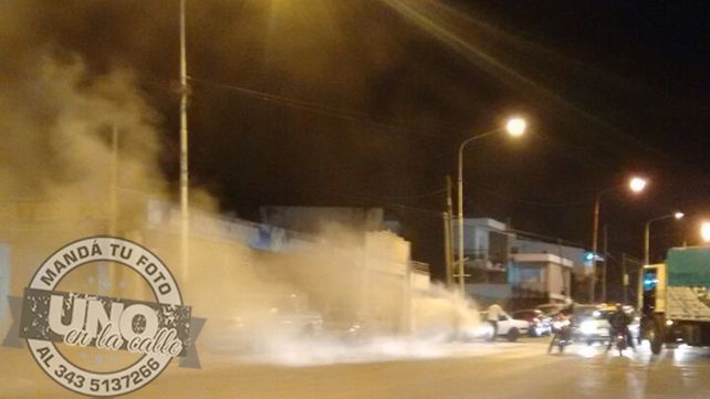 Un auto se incendió en calle Almafuerte