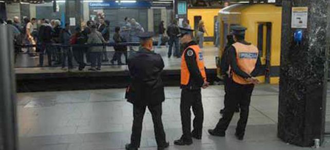Advierten que podr&iacute;a extenderse hasta ma&ntilde;ana el paro de subtes en Capital