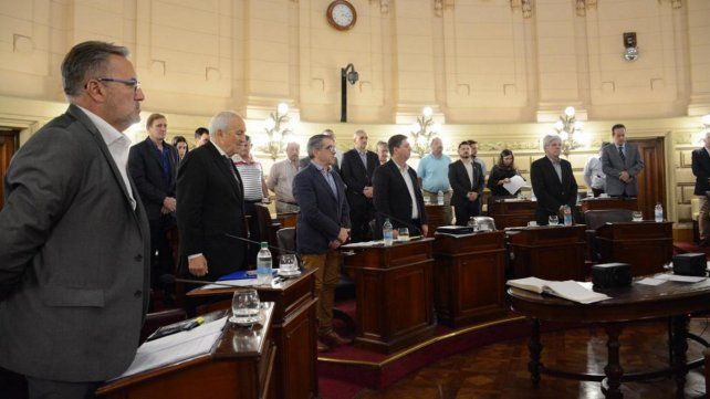 Se confirmó la ruptura en el bloque de senadores provinciales del PJ.