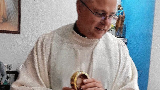 El párroco de Santo Domingo Savio