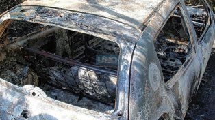 Encontraron incendiado un auto que había sido robado