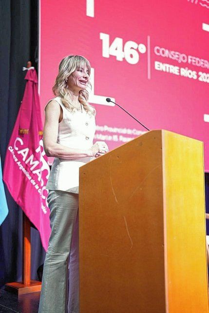 La Muestra es un reflejo de &nbsp;la resiliencia y el futuro de &nbsp;la construcción entrerriana dijo Laura Hereñú.