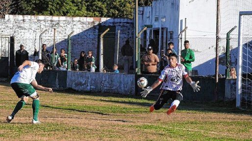 LPF: Oro Verde goleó y es puntero del Torneo Oficial