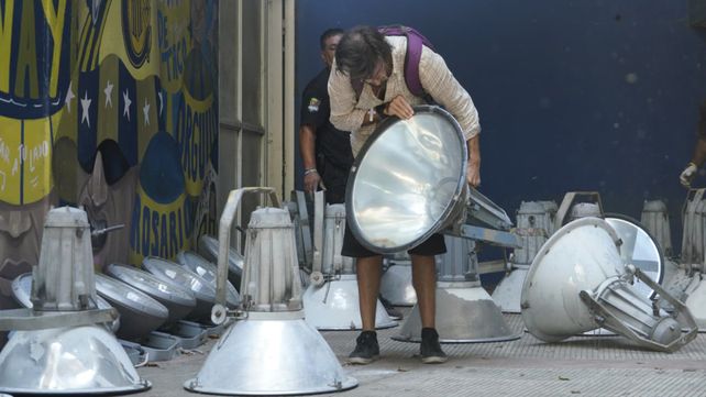 La tienda oficial de Rosario Central fue copada por canallas que buscaban sus luces