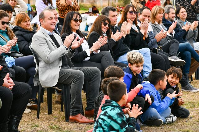Alvear celebró el 9 de Julio con un emotivo acto en el Distrito Oeste