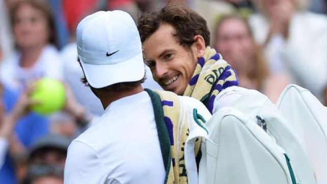 Los tenistas no paran de robar toallas en Wimbledon