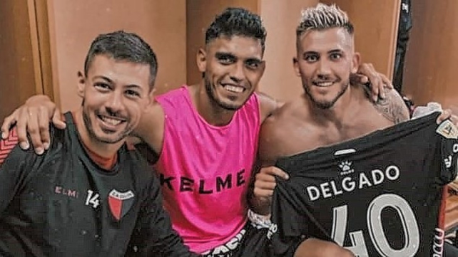 Este lunes el plantel de Colón tiene el día libre y vuelve a los entrenamientos este martes por la mañana en el predio.