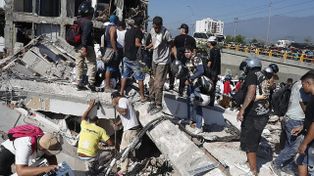 Fuerte terremoto de magnitud 7,4 sacude a Colombia: al menos 73 muertos