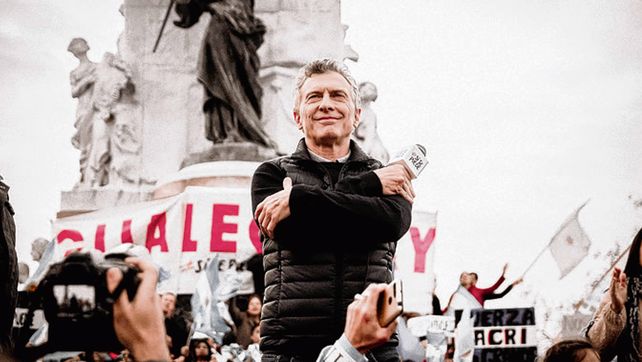 Paraná. Macri encabezó un acto al pie del monumento a Urquiza.