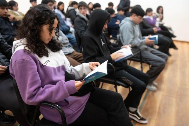 Timbúes abordó los desafíos de los jóvenes con una charla sobre toma de decisiones