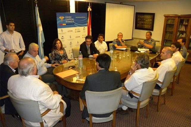 El ministro de Seguridad se reunió con representantes del Centro Comercial