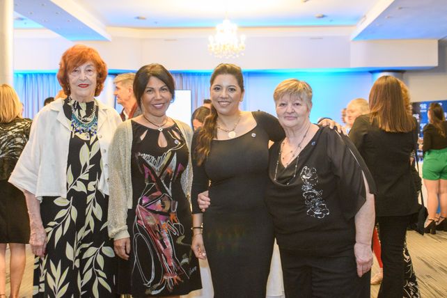 Teresa Micozzi, Analía Chumpitaz, Judith Núñez y Stella Billiato.