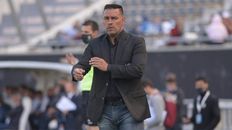 Gamboa vivió el partido con intensidad. El Negro no logró enderezar el rumbo del equipo. Gamboa vivió el partido con intensidad. El Negro no logró enderezar el rumbo del equipo.