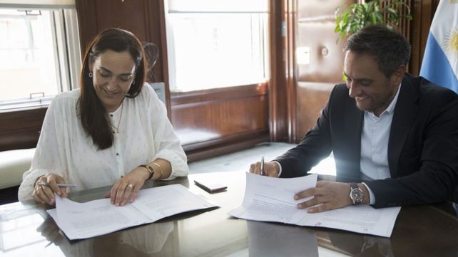 Firman convenios para fortalecer la prevención y el combate de ...