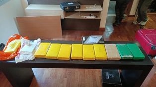 El narco Mariano Longhi Rossi y su ex pareja fueron imputados por tener cocaína y marihuana en una casa de Roldán.&nbsp;