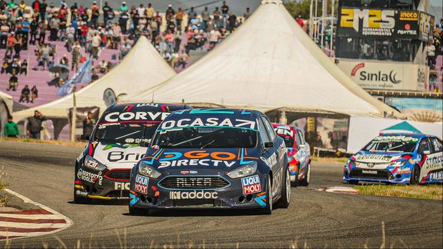 Leo Pernía edificó su gran victoria en la serie ante Urcera y luego en la largada de la final
