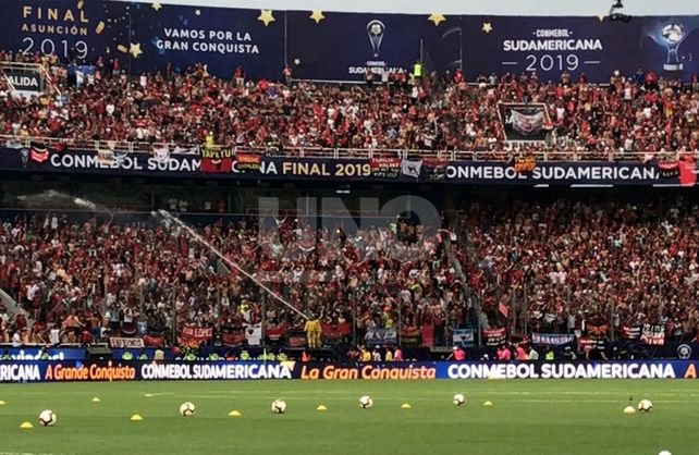 Para Chivalert lo mejor del año en Paraguay fueron Los Palmeras y la hinchada de Colón