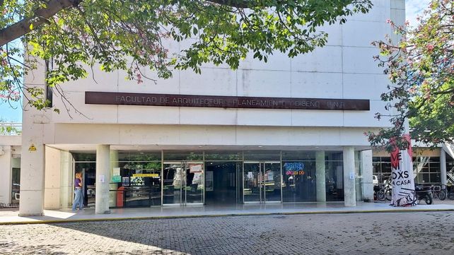 Un viernes con actividades en la Facultad de Arquitectura de la UNR