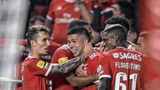 Gol de Enzo Fernández para la goleada de Benfica en Portugal