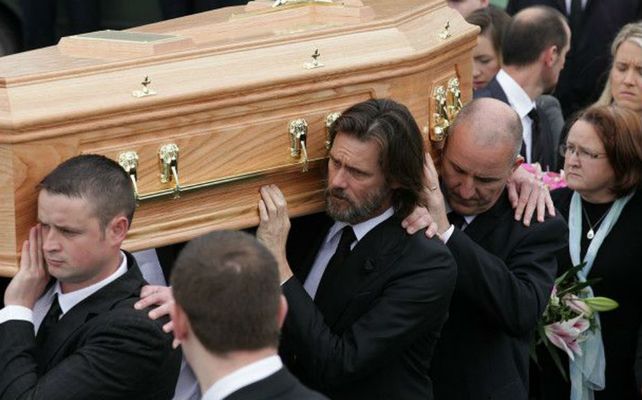 Jim Carrey encabezó el funeral de su ex novia
