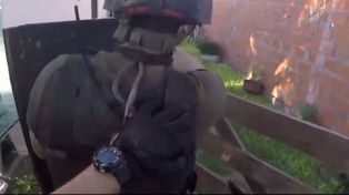 Video: personal policial secuestró cocaína y marihuana en Roldán