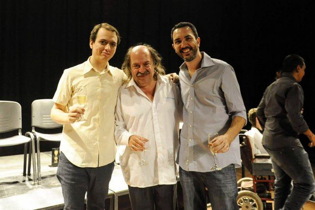 Aquel encuentro de 2013. Matilda y Litto Nebbia se encontraron en el evento de Los Destacados de La Capital. Y hoy los reúne “Lejos del centro”. &nbsp;