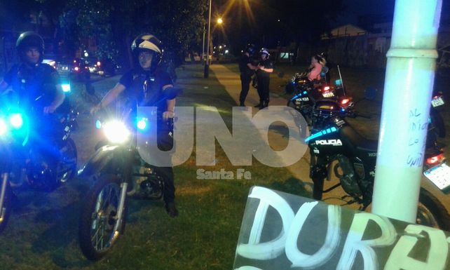 Detuvieron a dos delincuentes que robaron una moto en Candioti Norte