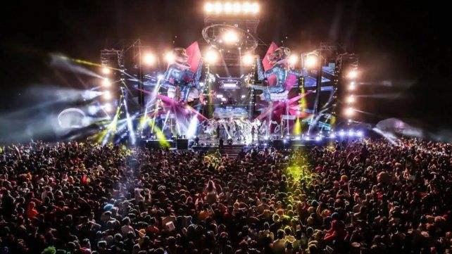 Fiesta de disfraces en la ciudad de Paraná