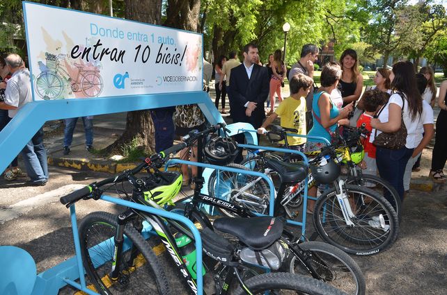 Presentaron un estacionamiento de bicis para empleados de Casa de Gobierno