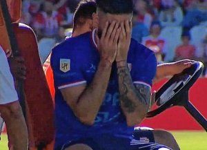 El llanto desconsolado de Nicolás Orsini en Unión tras salir por lesión