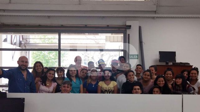 Alumnos de la escuela Juana Azurduy visitaron la redacción del UNO