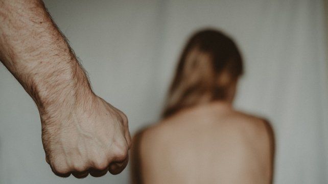 Reglamentaron la Ley 27.696 que incorpora al Programa Médico Obligatorio de obras sociales el abordaje integral de personas víctimas de violencia de género
