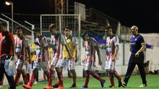 Atlético Paraná cayó por goleada en su visita a Las Parejas