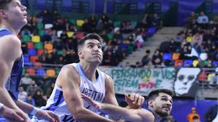 Argentina goleó a Uruguay por el Tres Naciones