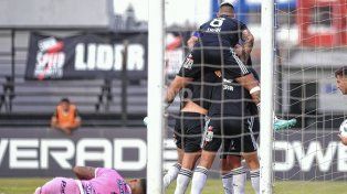 Riestra se quedó con la primera semifinal ante Almirante