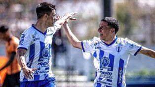 Juventud Las Piedras, con gol del exColón, Nicolás Leguizamón, llegó a la cima de la B en Uruguay.