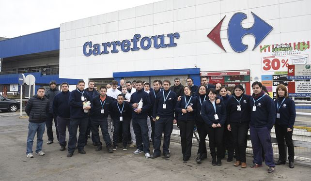 Carrefour&nbsp;dejará sin efecto los telegramas que envió a 55 trabajadores.