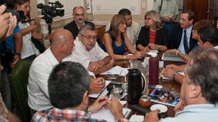 El gobierno ofreció un 24%, pero los gremios docentes quieren más