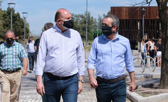 El gobernador Omar Perotti y el intendente Pablo Javkin recorrieron distintas obras públicas.