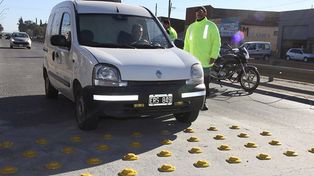 Nuevos reductores de velocidad en la renovada avenida Blas Parera