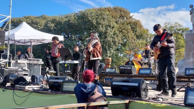 El Festival de la Ciudad cerró los festejos por el 212 Aniversario de Paraná