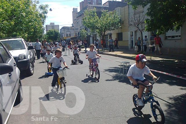 Familias, docentes y alumnos, unidos por calles más seguras