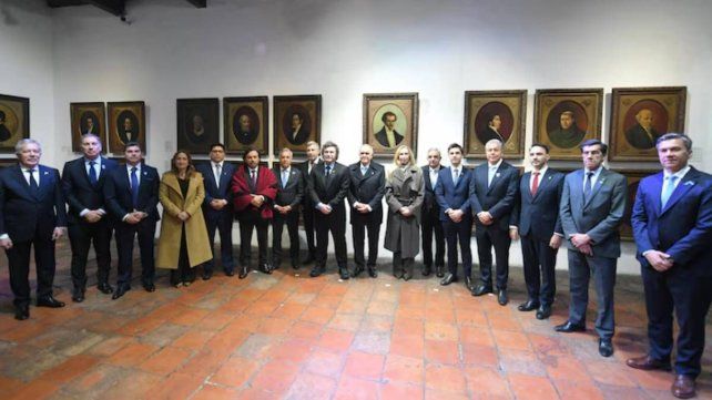 Milei y 13 gobernadores en Tucumán.