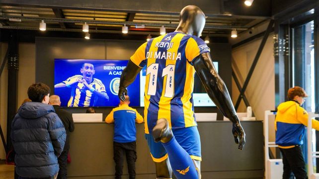 La tienda de Rosario Central ya exhibe la 11 de Di María