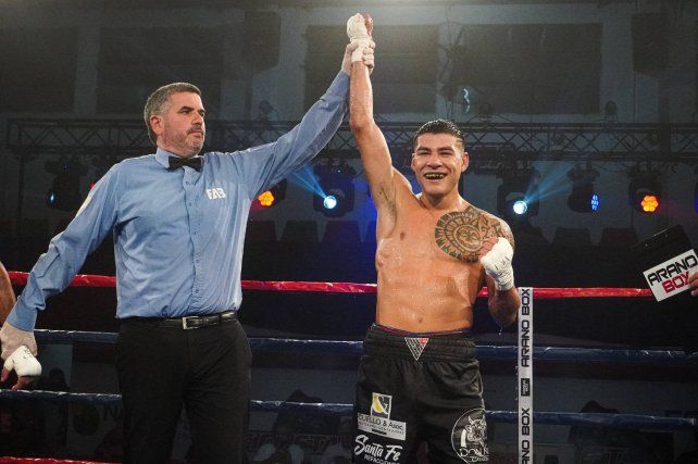 Mariano Farías irá en busca del título argentino superligero en Córdoba.