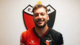 Alejandro Protti, entrenador de arqueros de Colón habló de las virtudes que tiene Matías Budiño.