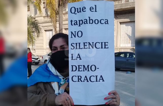 Im&aacute;genes del banderazo en Plaza 25 de Mayo en Santa Fe