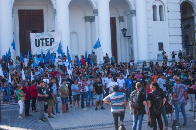 Con la consigna El hambre no espera