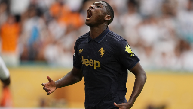 Kolo Muani se lamenta de la chance desperdiciada. Juventus quedó eliminado en el Mundial de Clubes.