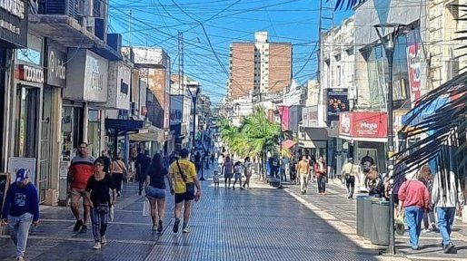 El comercio de Paraná tendrá actividad reducida el lunes y volverá a la normalidad el martes